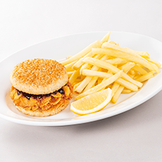 怪獣レモンミンチカツごはんバーガー<br>金のポテト 松茸ポテトセット